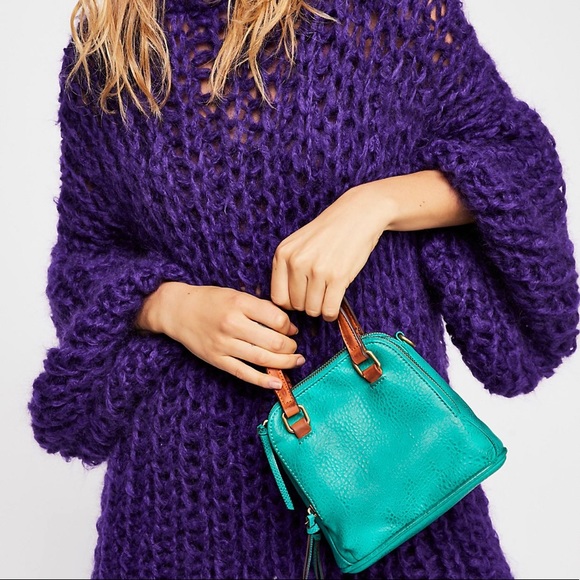 Free People Handbags - FREE PEOPLE NWT vegan leather crossbody bag 💕